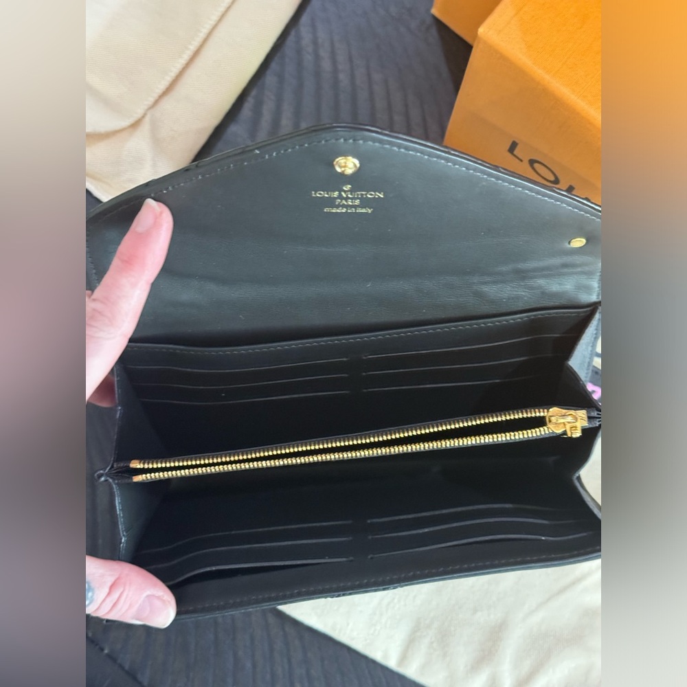 🆕🖤🔐Louis Vuitton Love Lock New Wave Wallet🔐🖤🆕 - Picture 7 of 9